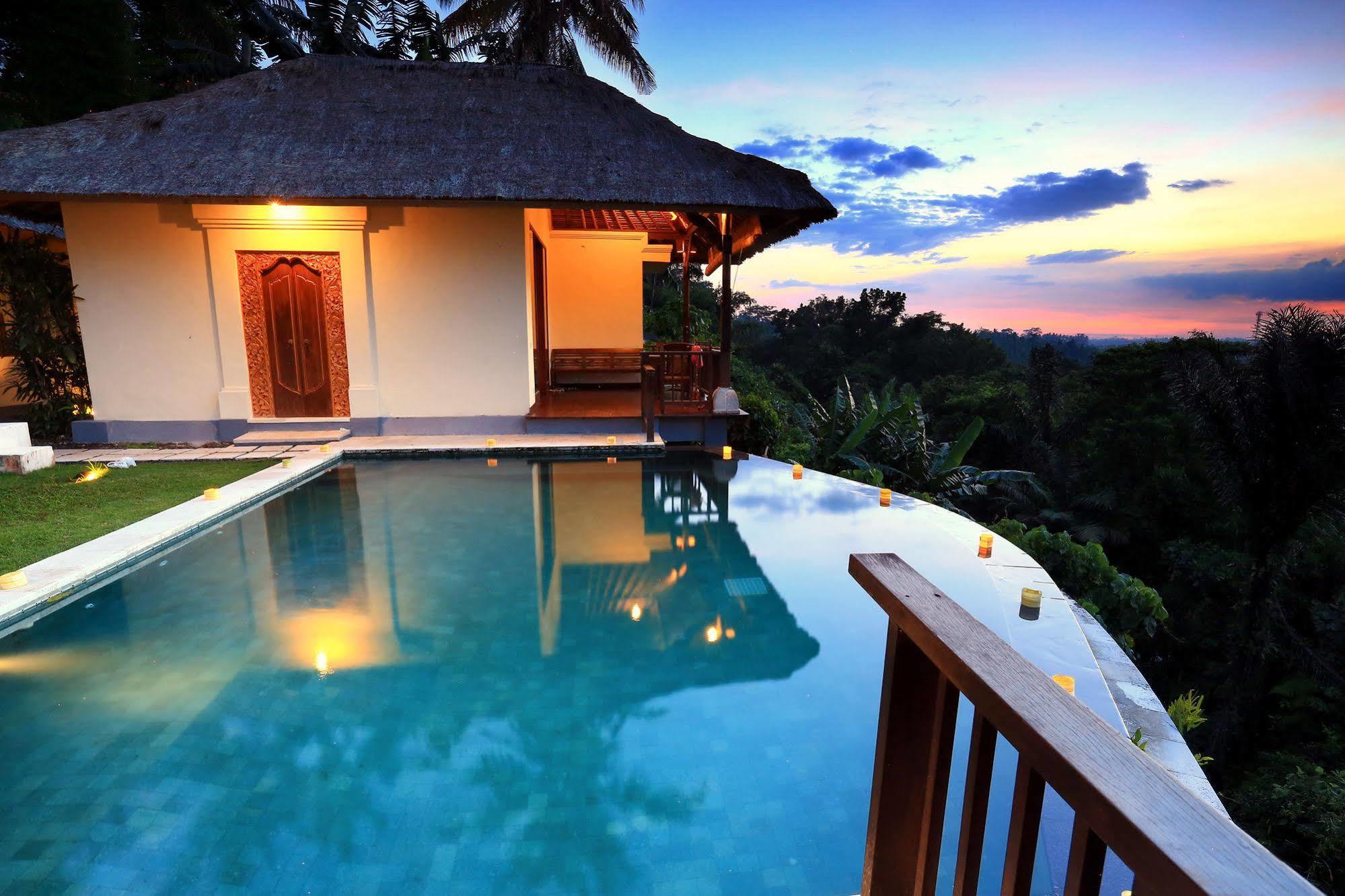 Gayatri Ubud Luaran gambar