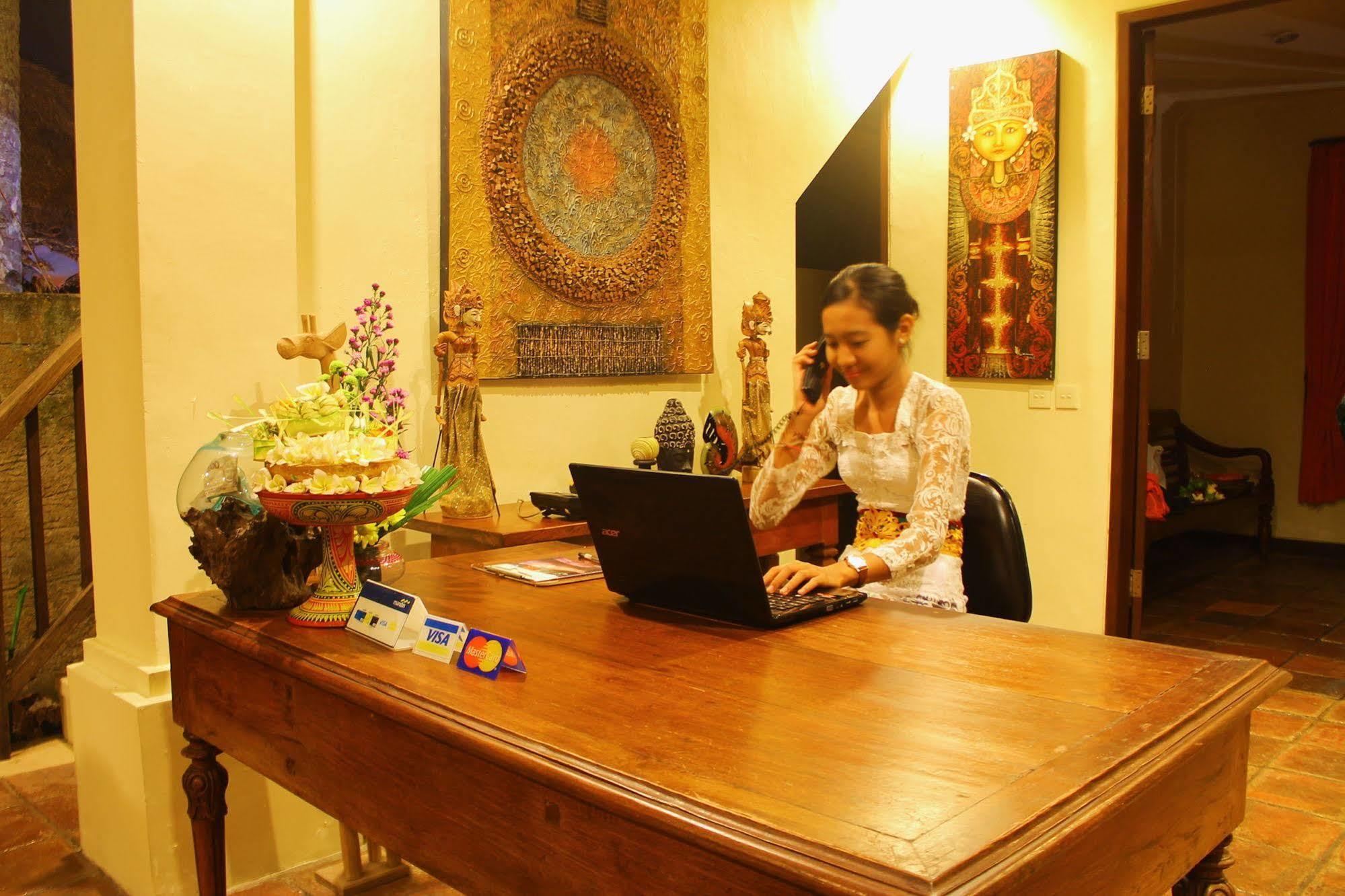 Gayatri Ubud Luaran gambar