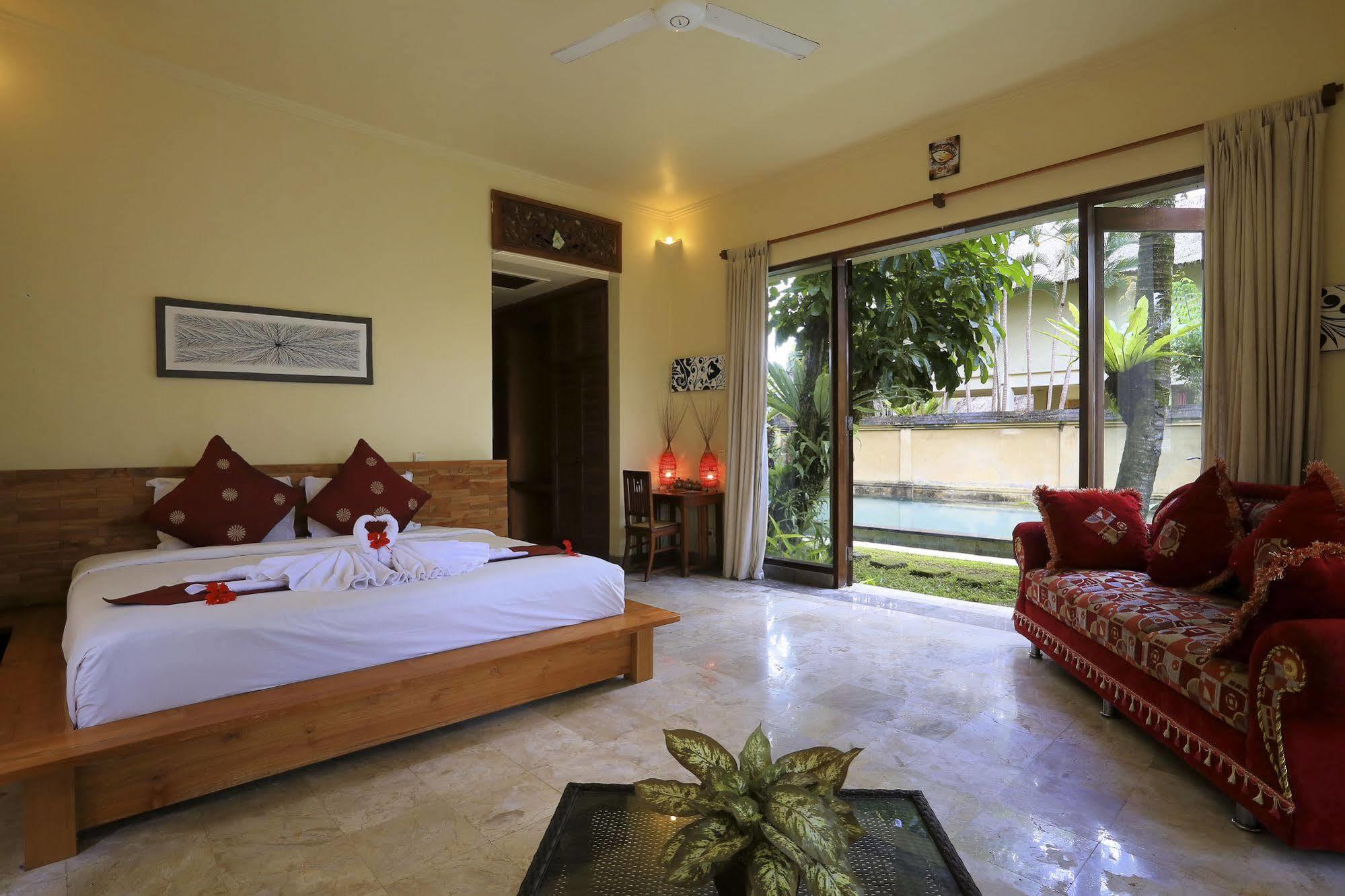 Gayatri Ubud Luaran gambar